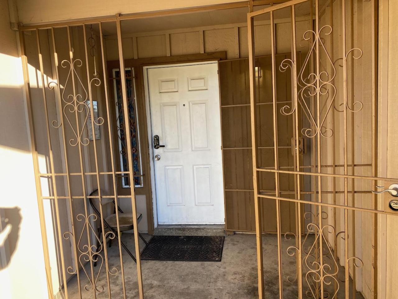Whole Family - Wolfgram Elk Grove Exterior foto